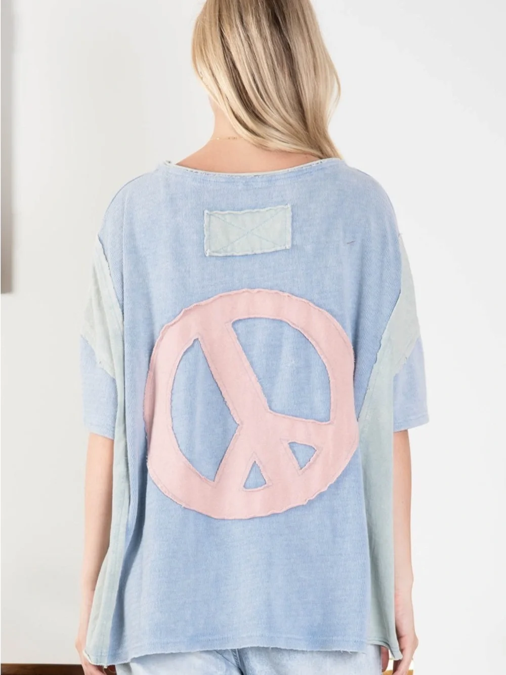 Bluevelvet peace patchwork top Light Blue Short Sleeve Tee with Pink Peace Patch - Picture 1 of 2
